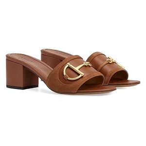 Gucci

Authentic Alfa Horsebit 55MM Leather Sandals size 37.5